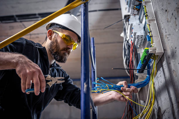Best Electrical Outlet Repair  in Lincolnshire, IL